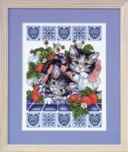 Набор для вышивания крестом "Strawberry Kittens//Клубничные котята" Design Works