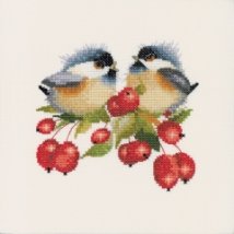 Набор для вышивания крестом "Маленькие птички на ягодах//Berry Chick-Chat" Heritage Crafts