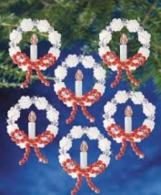 Набір для бісероплетіння "Frosted Candle Wreath//Матовий вінок щі свічкою" The Beadery