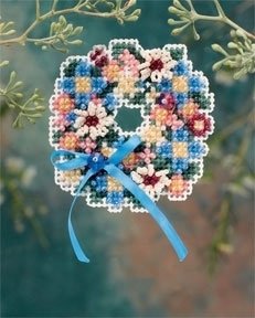 Набор для вышивания "Spring Wreath//Весенний венок" Mill Hill MH186106